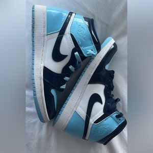 Air Jordan 1 Retro High OG 'Blue Chill'